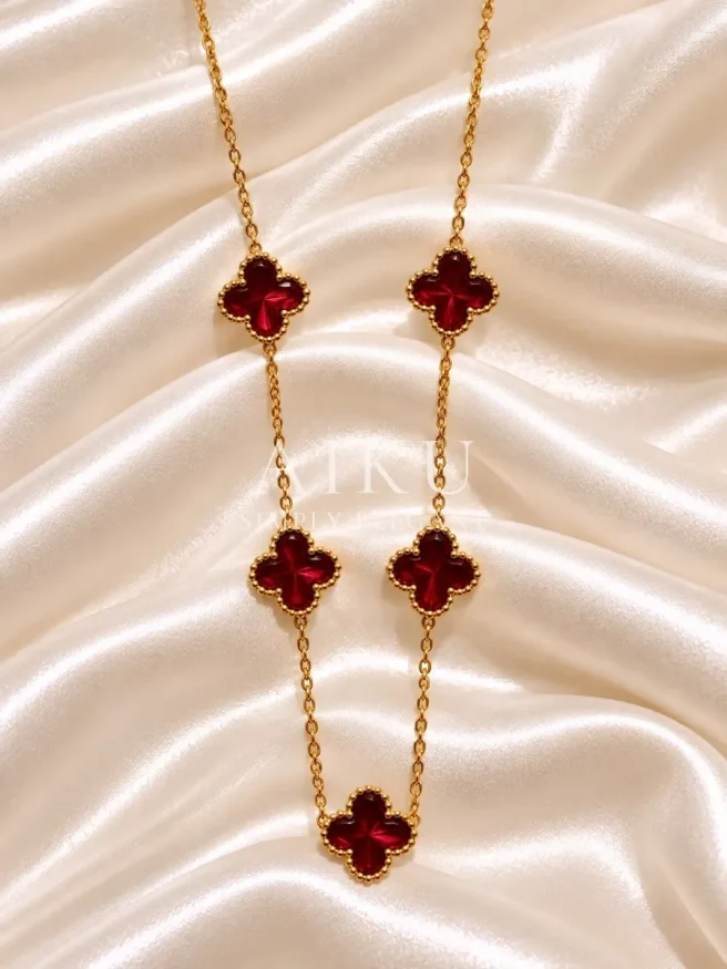 Maroon Clover Necklace